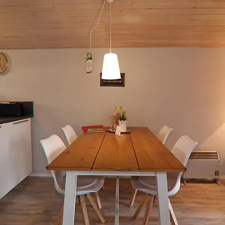 Holiday home In Huenning An Der Treene *